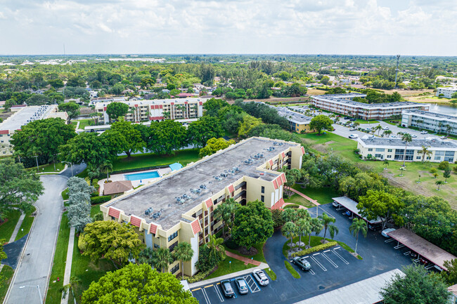 The Pines of Boca Barwood in Boca Raton, FL - Building Photo - Building Photo