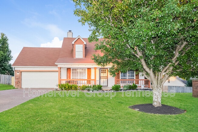 property at 70 Oakleaf Cove