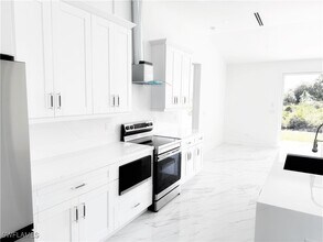 852 Chipley St E in Lehigh Acres, FL - Building Photo - Building Photo