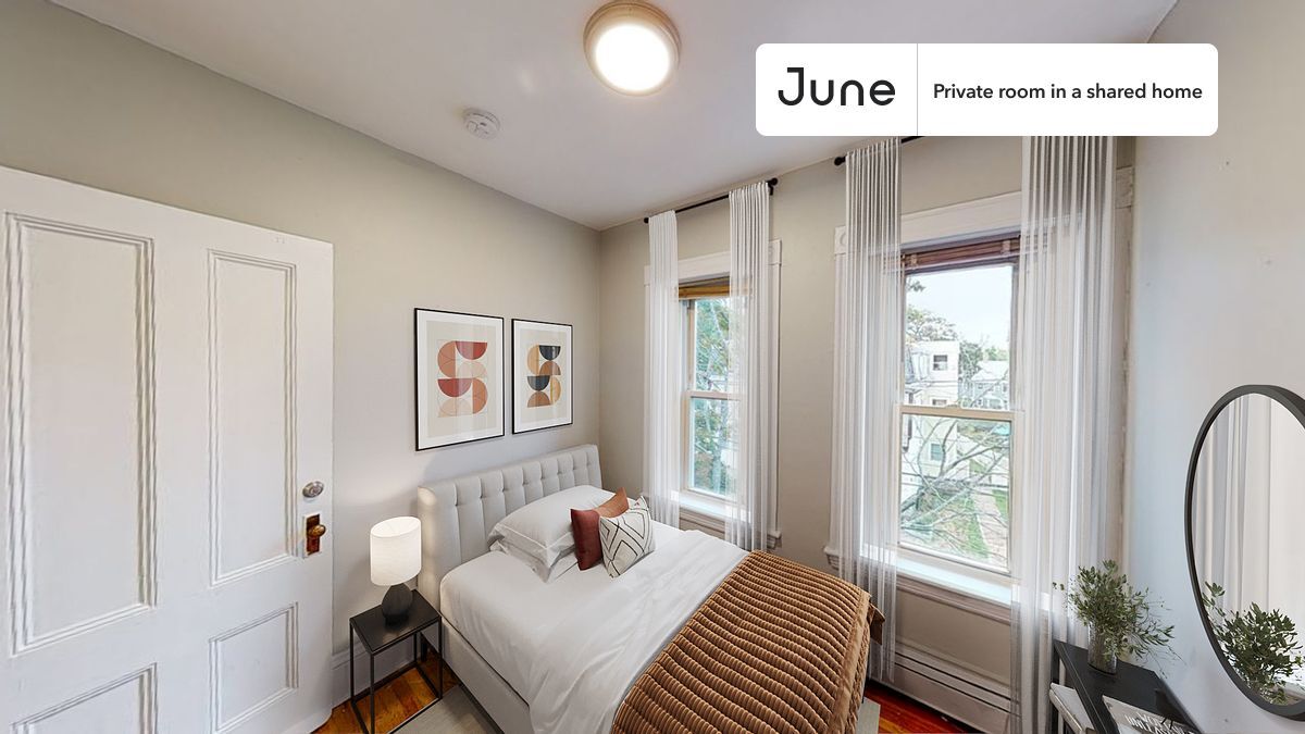 Private bedroom in 4 bed/2 bath Home in Boston, MA - Building Photo