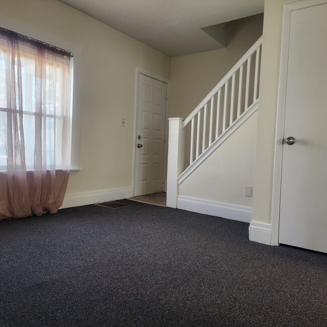 113 Sterling St in Rochester, NY - Building Photo - Building Photo