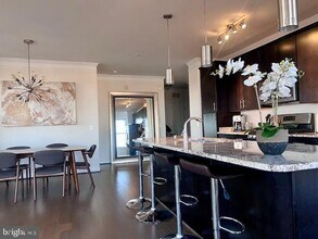 13722 Neil Armstrong Ave in Herndon, VA - Building Photo - Building Photo