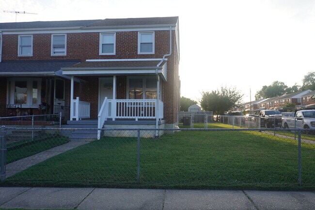 1900 Ewald Ave in Dundalk, MD - Building Photo - Building Photo