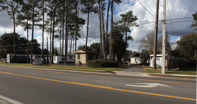 581 Macclenny Ave W in Macclenny, FL - Building Photo - Building Photo