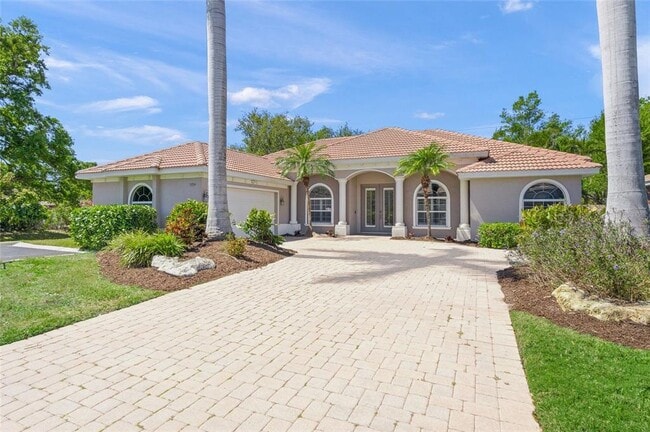 5354 Nathaniel Pl in Sarasota, FL - Foto de edificio - Building Photo