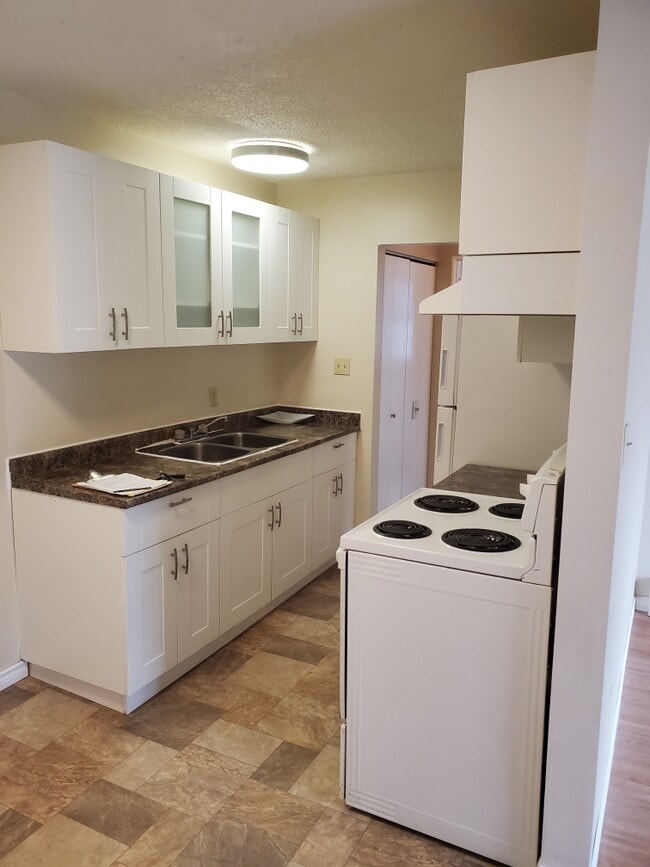 property at 1595-1595 Boundary Crescent