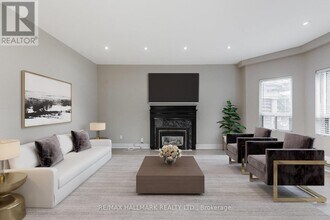 10 Biggar Ave in Toronto, ON - Building Photo - Building Photo