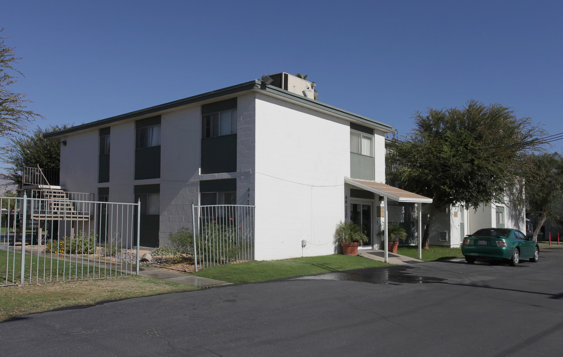 Palo Verde Apartments in Indio, CA - Building Photo