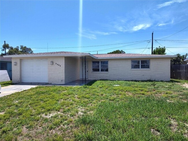2333 Roselawn Dr