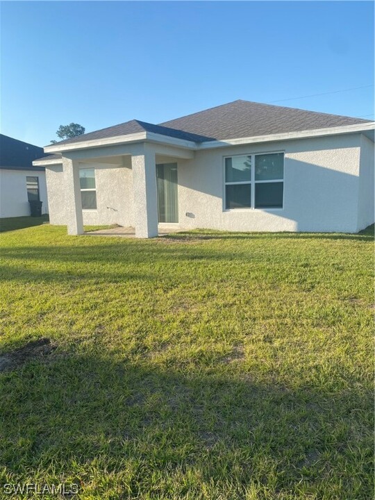 3507 38th St SW in Lehigh Acres, FL - Building Photo