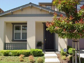 1905 Paru St in Alameda, CA - Building Photo - Building Photo
