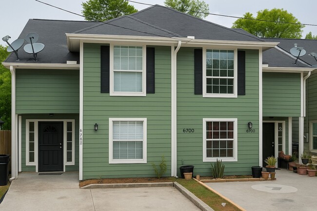 property at 4611 Knoxville St