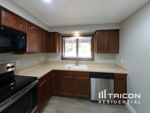 415 S 17th St in Saint Helens, OR - Building Photo - Building Photo