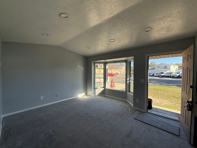 4072 W 3670 S in West Valley City, UT - Building Photo - Building Photo