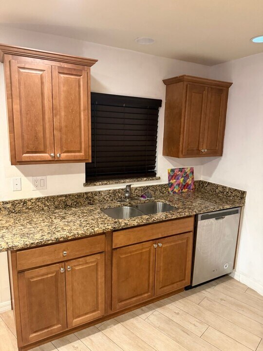 502 W 9th St in Lehigh Acres, FL - Foto de edificio