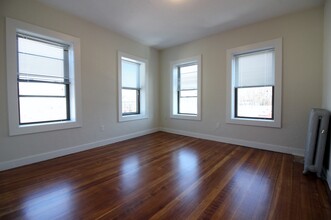 632 Columbia Rd, Unit 2 in Boston, MA - Building Photo - Building Photo