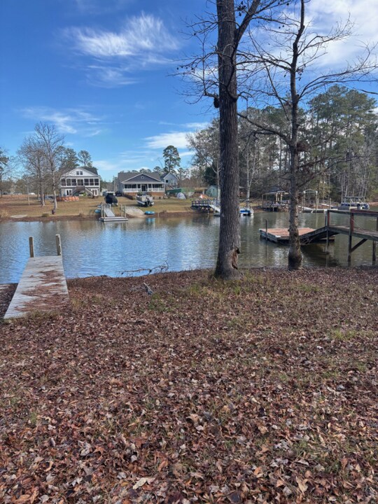 61 Duckbill Rd in Prosperity, SC - Foto de edificio