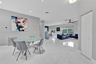 15841 SW 61st St in Davie, FL - Building Photo - Building Photo