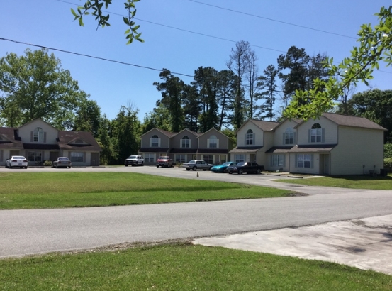 Alan Village in Burgaw, NC - Building Photo