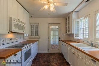 1214 N Juliette Ave in Manhattan, KS - Building Photo - Building Photo