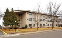 Broadway Square in Monticello, MN - Foto de edificio - Building Photo