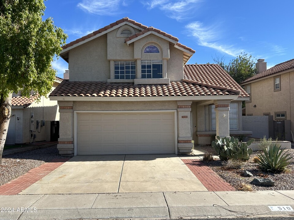 510 W Dennis Ct in Tempe, AZ - Foto de edificio