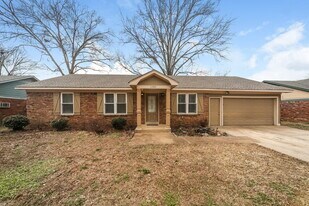 1585 Pepperwood St in Memphis, TN - Building Photo