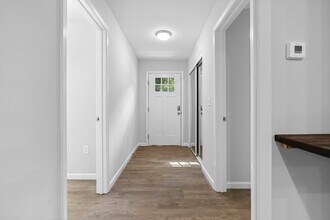 1607 Old Oxford Rd in Chapel Hill, NC - Building Photo - Building Photo