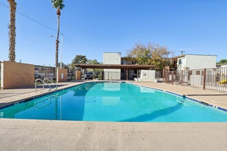 Pine Village in Las Vegas, NV - Building Photo - Building Photo