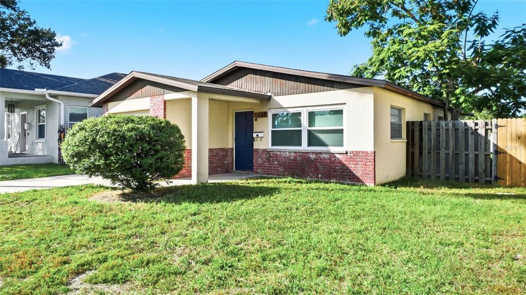 1131 55th Ave N in St. Petersburg, FL - Building Photo