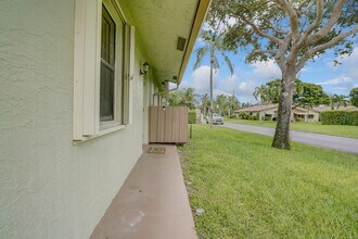1737 Palmland Dr in Boynton Beach, FL - Building Photo - Building Photo