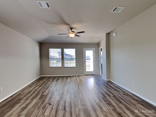 5132 Saddle Clb Dr in Georgetown, TX - Building Photo - Building Photo