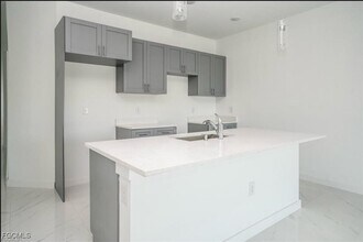 2425 Mansfield Ave S in Lehigh Acres, FL - Building Photo - Building Photo