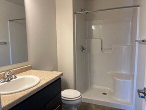 6164 61st Ave S in Fargo, ND - Building Photo - Building Photo