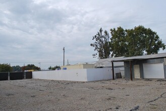 12712 E McKinley Ave in Sanger, CA - Building Photo - Building Photo