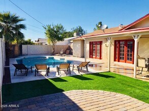 8447 E Sheridan St in Scottsdale, AZ - Building Photo - Building Photo