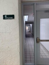 11790 SW 18th St in Miami, FL - Building Photo - Building Photo