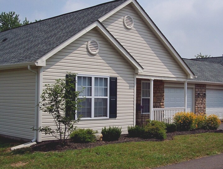 4460 Schuster Way in Obetz, OH - Foto de edificio