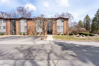 ONE11 RESIDENCES - MONROE in Monroe, MI - Foto de edificio - Building Photo
