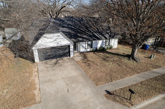 5013 S Lions Ave in Broken Arrow, OK - Building Photo - Building Photo