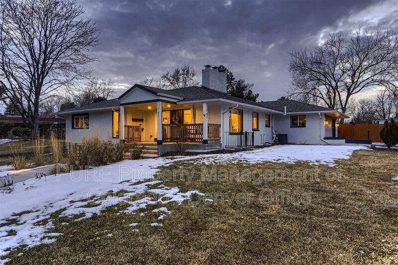 787 Crescent Ln in Lakewood, CO - Building Photo
