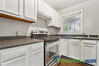 811 Stoll St in Baltimore, MD - Building Photo - Building Photo