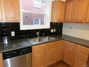7539 Oxford Dr, Unit 2W in Clayton, MO - Building Photo - Building Photo
