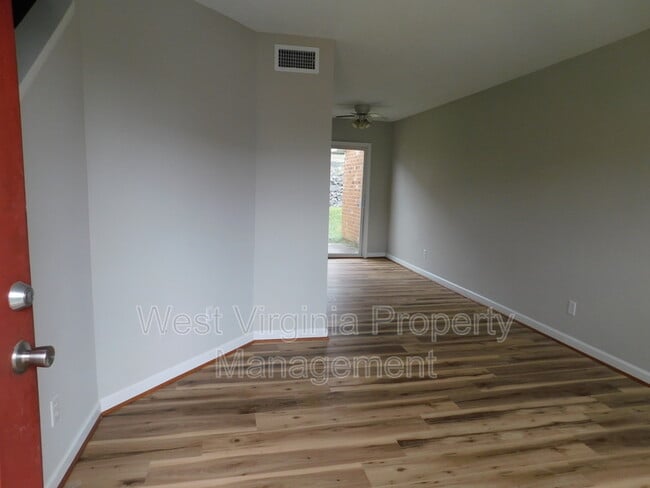 3648 Davis Stuart Rd in Lewisburg, WV - Building Photo - Building Photo