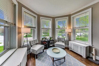 21 Le Moyne Pkwy in Oak Park, IL - Building Photo - Building Photo