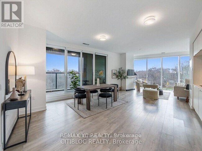 property at 585-585 Bloor St E