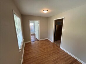 2227 Winthrop Dr in Dallas, TX - Building Photo - Building Photo