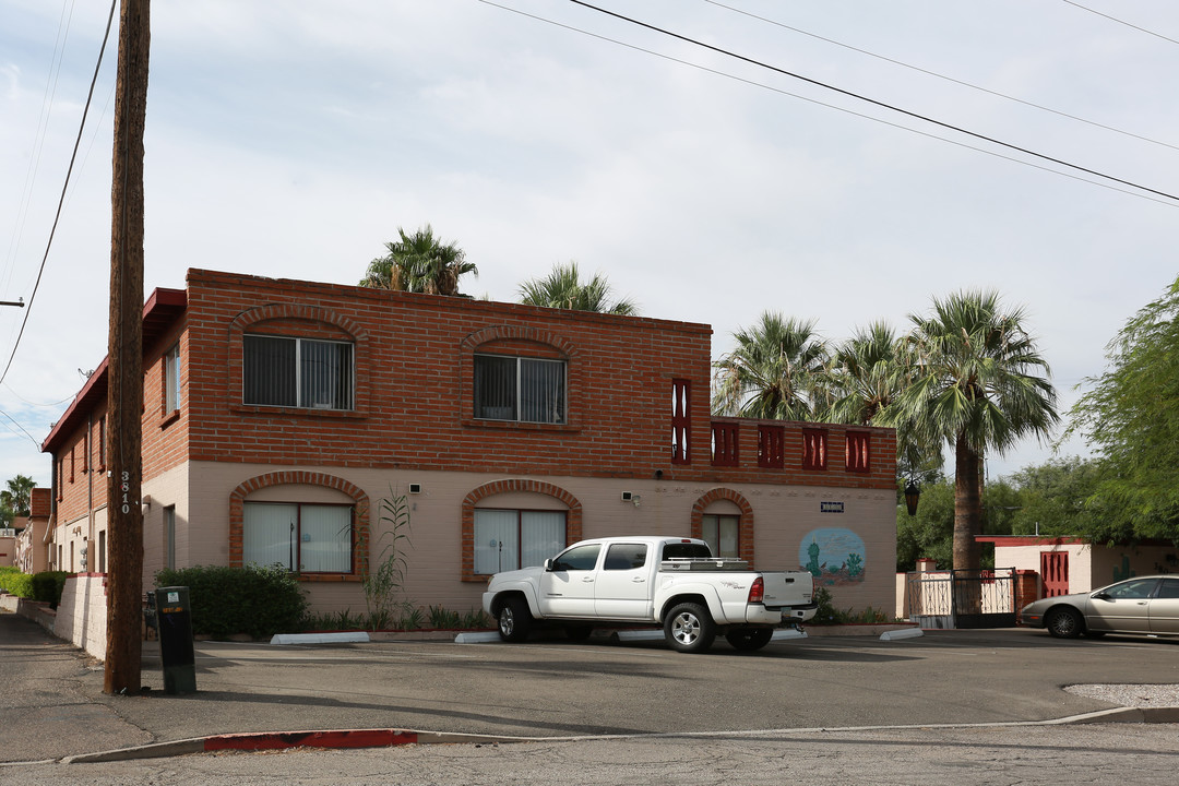 El Ranchito Sereno Apartments in Tucson, AZ - Building Photo