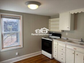 305 1st Ave S in Bayport, MN - Foto de edificio - Building Photo