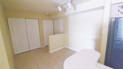 822 Camargo Way, Unit 210 in Altamonte Springs, FL - Building Photo - Building Photo